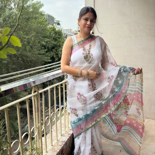White Handblock printed Kota Doria Cotton Saree with Unstitched Blouse Piece