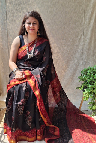 Ajrakh Print Maheshwari Silk Saree with Unstitched Blouse Piece