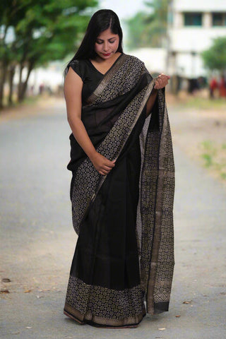 Black Office Wear Maheshwari Silk Saree with Unstitched Blouse Piece