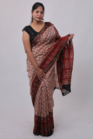 Geometric Pattern Chanderi Silk Saree with Unstitched Blouse Piece