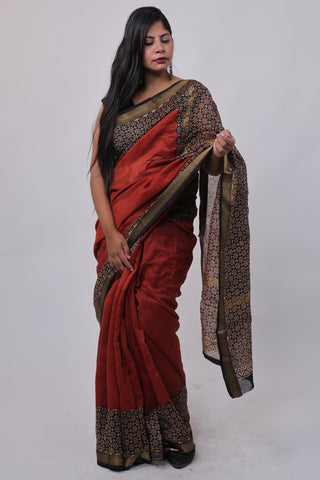 Red Office Wear Maheshwari Silk Saree with Unstitched Blouse Piece