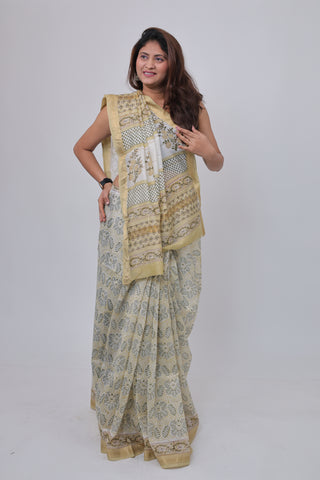 Off White Maheshwari Silk Saree with Unstitched Blouse Piece