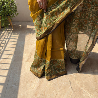 Maheshwari Silk Saree with Unstitched Blouse Piece (Lining Included)