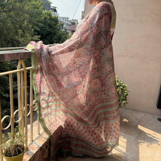 Maheshwari Silk Saree with Unstitched Blouse Piece (Lining Included)