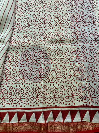 Ajrakh Print Maheshwari Silk Saree with Unstitched Blouse Piece