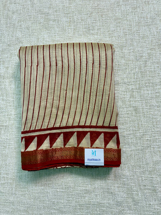 Ajrakh Print Maheshwari Silk Saree with Unstitched Blouse Piece