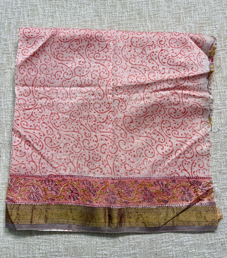 Maheshwari Silk Saree with Unstitched Blouse Piece