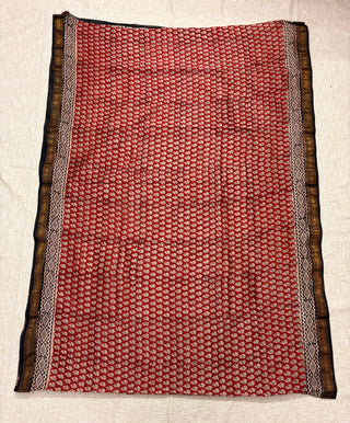 Handblock Maheshwari Silk Saree with Unstitched Blouse Piece