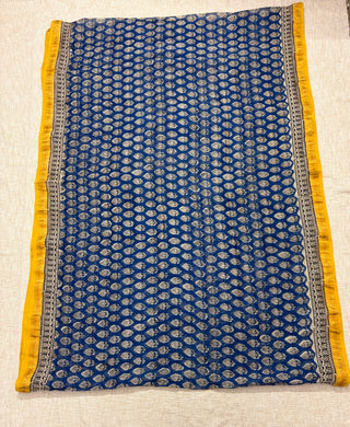 Maheshwari Silk Saree with Unstitched Blouse Piece (Lining Included)