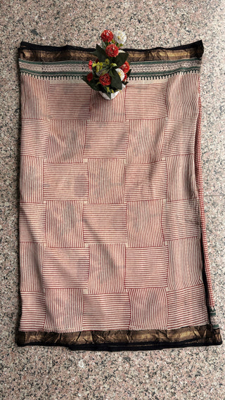 Handblock Red Checks Maheshwari Silk Saree with Unstitched Blouse Piece