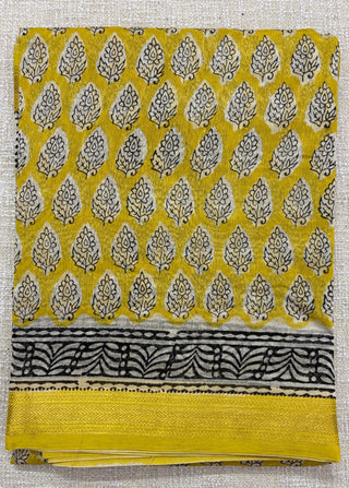 Handblock Maheshwari Silk Saree with Unstitched Blouse Piece