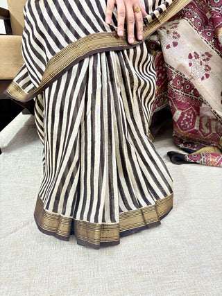 Ajrakh Print Handblock Maheshwari Silk Saree with Unstitched Blouse Piece (Lining Included)