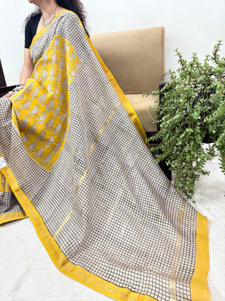 Handblock Maheshwari Silk Saree with Unstitched Blouse Piece (Lining Included)