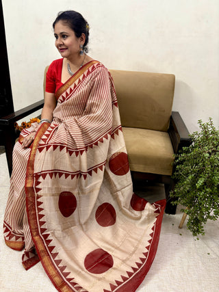 Ajrakh Print Maheshwari Silk Saree with Unstitched Blouse Piece (Lining Included)