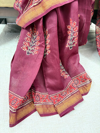 Ajrakh Print Maheshwari Silk Saree with Unstitched Blouse Piece (Lining Included)