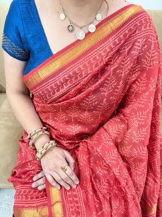 Maheshwari Silk Saree with Unstitched Blouse Piece (Lining Included)