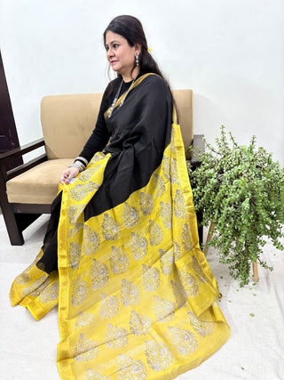 Maheshwari Silk Saree with Unstitched Blouse Piece (Lining Included)