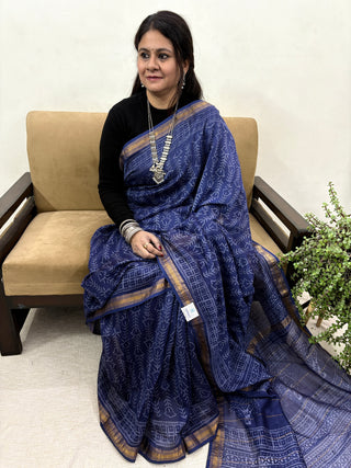 Handblock Maheshwari Silk Saree with Unstitched Blouse Piece(Lining Included)