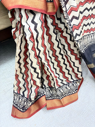 Premium Maheshwari Silk Saree with Unstitched Blouse Piece (Lining Included)