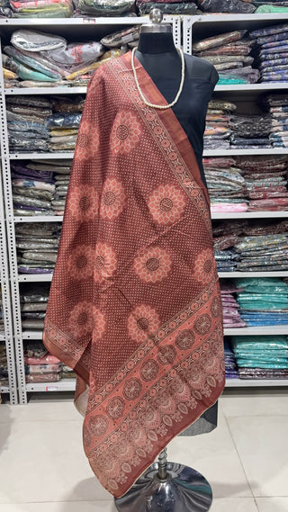 Designer Maheshwari silk dupatta