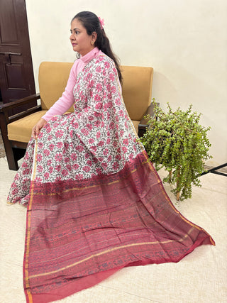 Off White Floral Chanderi Silk Saree with Unstitched Blouse Piece (Lining Included)