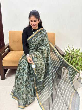 Vanaspati Ajrakh Hand Block Print Kota Doria Cotton Saree with Zari border and Unstitched Blouse Piece(Lining Included)