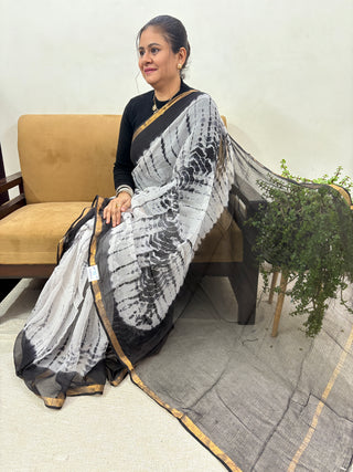 Shibori Tie & Dye White Kota Doria Cotton Saree with Unstitched Blouse Piece(Lining Included)