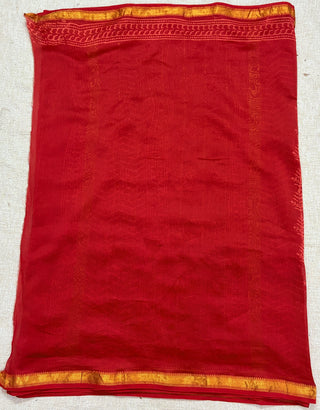 Maheshwari Silk Saree with Unstitched Blouse Piece (Lining Included)