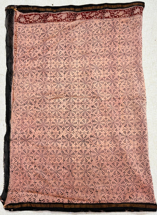 Geometric Pattern Chanderi Silk Saree with Unstitched Blouse Piece (Lining Included)